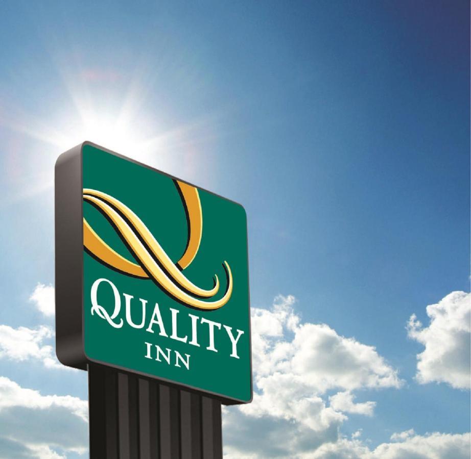 Quality Inn & Suites Auburn Exterior photo